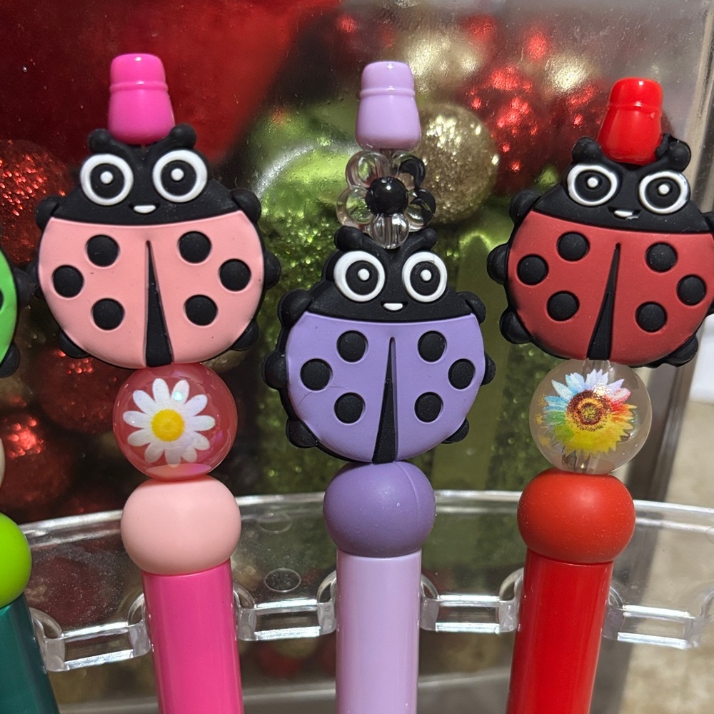 Ladybug🐞Handcrafted Pen 🆕 - Picture 3 of 3